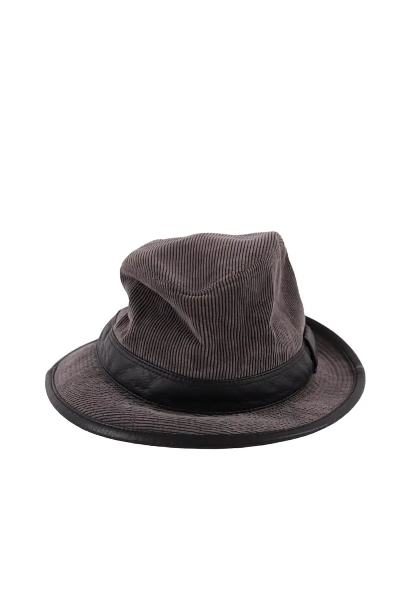 Chapeau gris